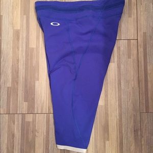 Oakley shorts size large